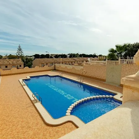 Feriehus Stylish Near & Pool Access *