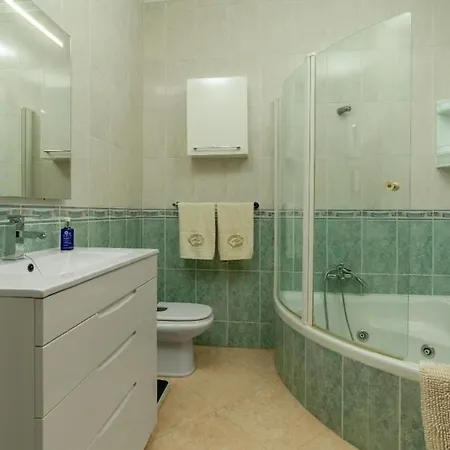 Feriehus Stylish Near & Pool Access Torrevieja