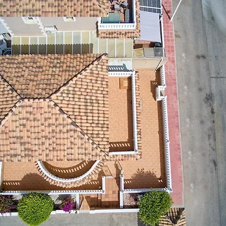 Stylish Near & Pool Access Feriehus Torrevieja